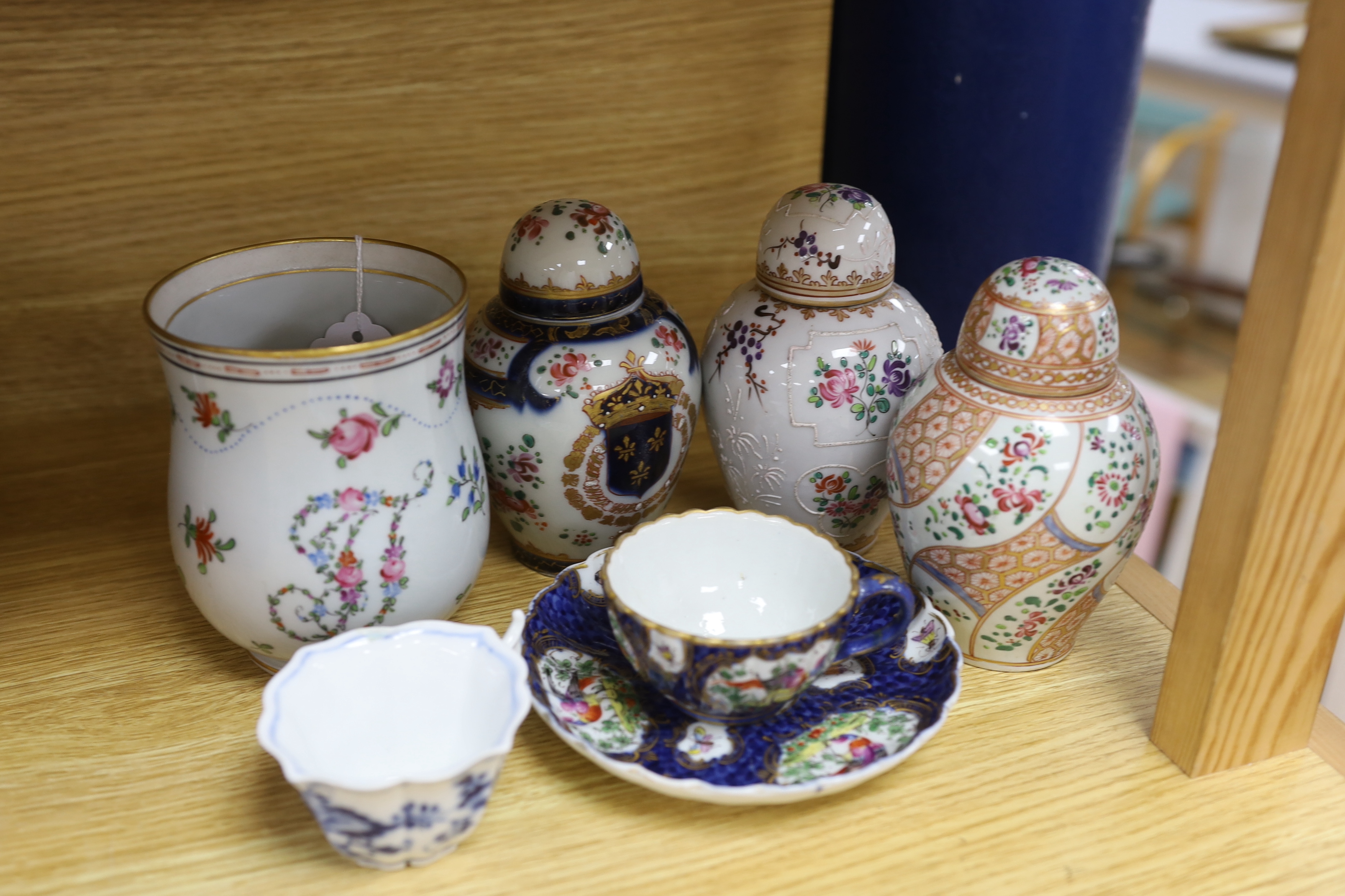 Samson-type porcelain tableware including baluster mug, 12.5cm high, and a Dresden lobed cup